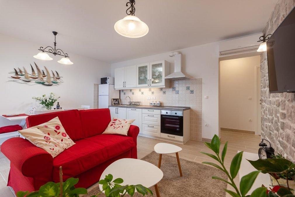 Apartmani Mirona - Tučepi Zewnętrze zdjęcie