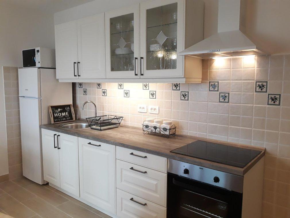 Apartmani Mirona - Tučepi Zewnętrze zdjęcie