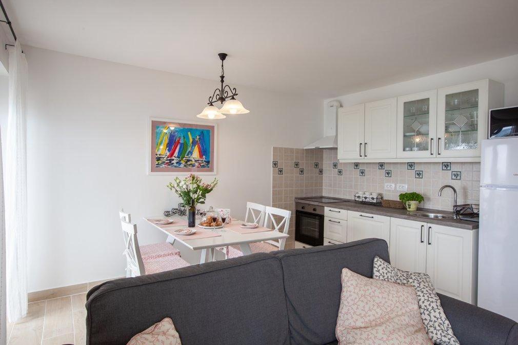 Apartmani Mirona - Tučepi Zewnętrze zdjęcie